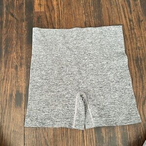 Colsie bike shorts grey